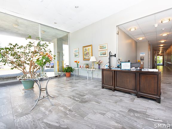 4th image of 2370 North Avenue #2G