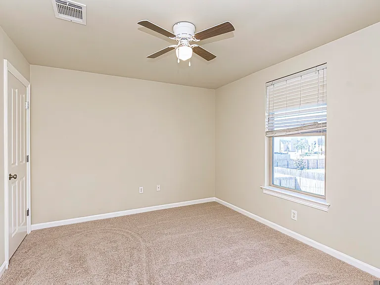 18163 Pinehurst Dr — Photo 26