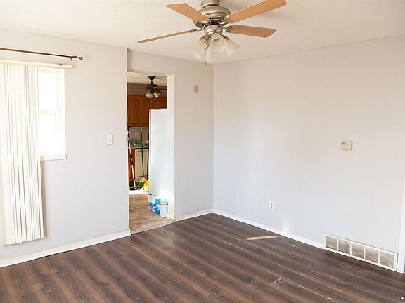 2nd image of 332 Newell St