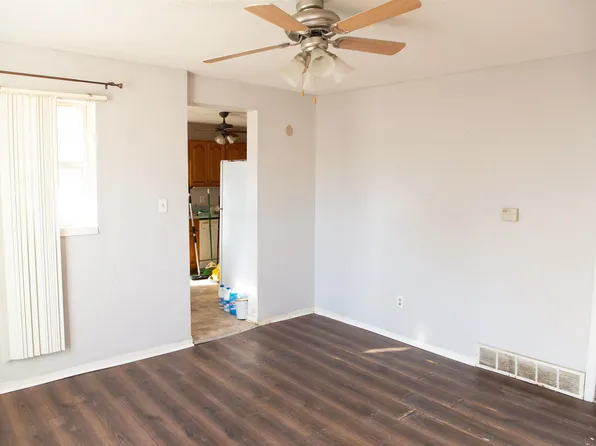 332 Newell St, Waterloo, IA 50703