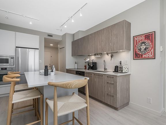 2nd image of 691 North Rd #1303