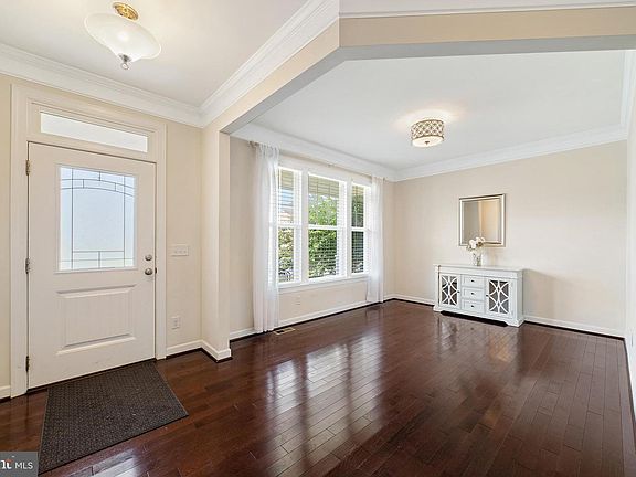 4th image of 8273 Lucy Ave