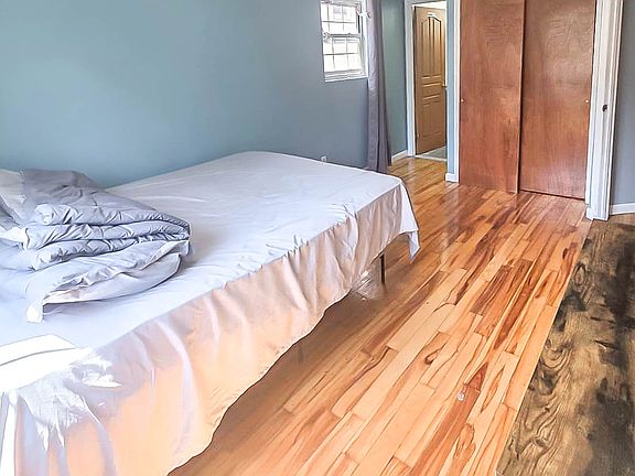 5th image of 3047 82nd St Fl 2