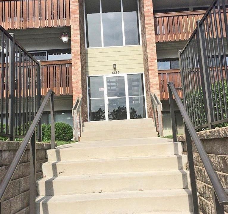 1st image of 1325 S Maple Rd APT 202
