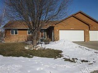 6620 W Larkspur Cir, Sioux Falls, SD 57106