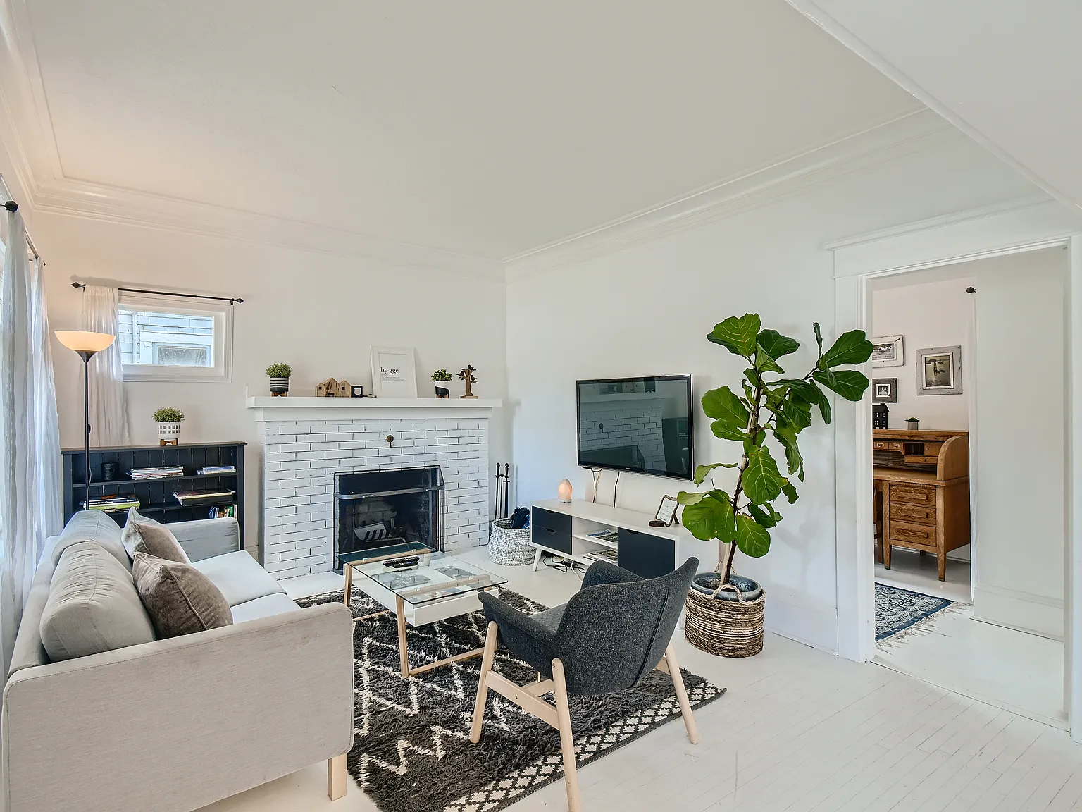 3 bed, 1200 sqft, $3,400 — Photo 3