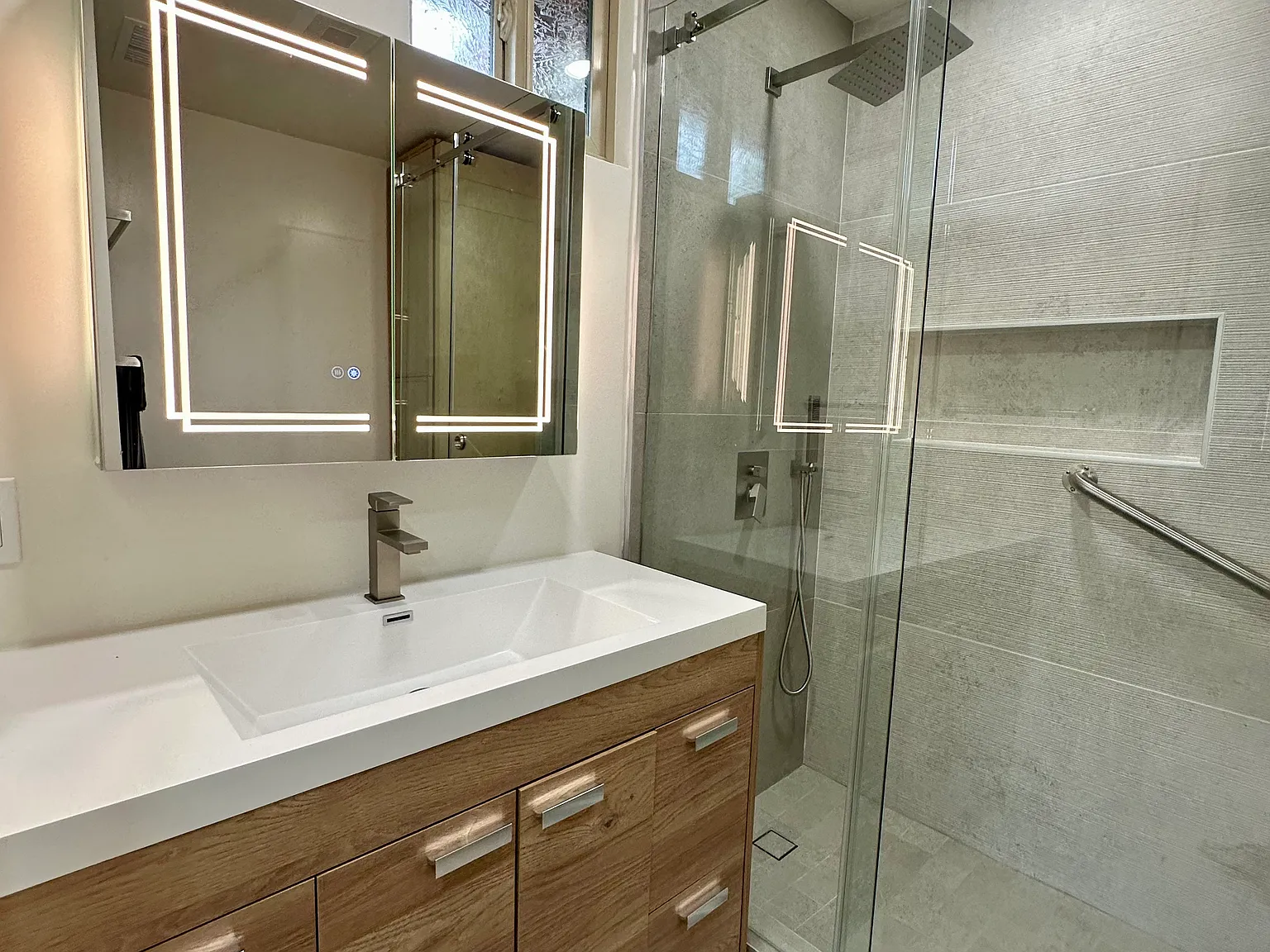 4 bed, 1587 sqft, $4,000 — Photo 1
