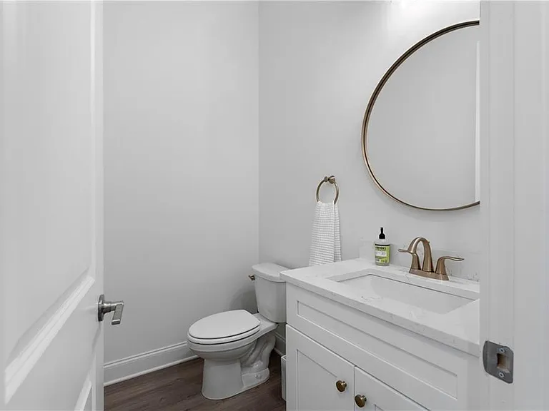 105 Pearl St — Photo 11