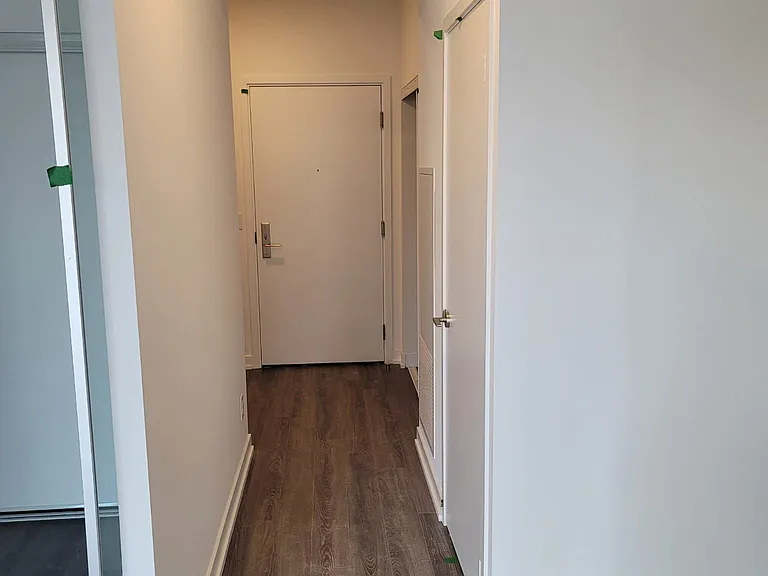 20 Edward St #923 — Photo 4