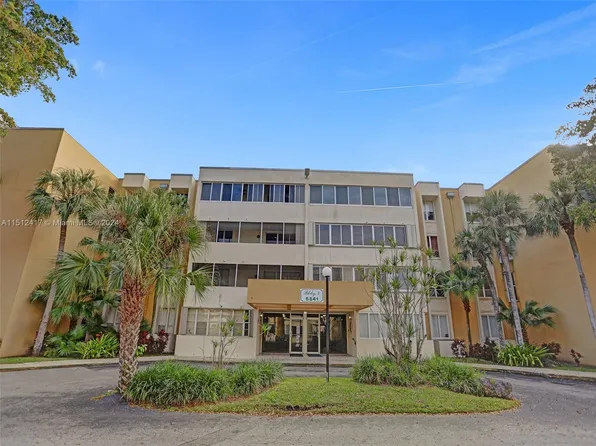 6841 SW 147th Ave APT 4B, Miami, FL 33193