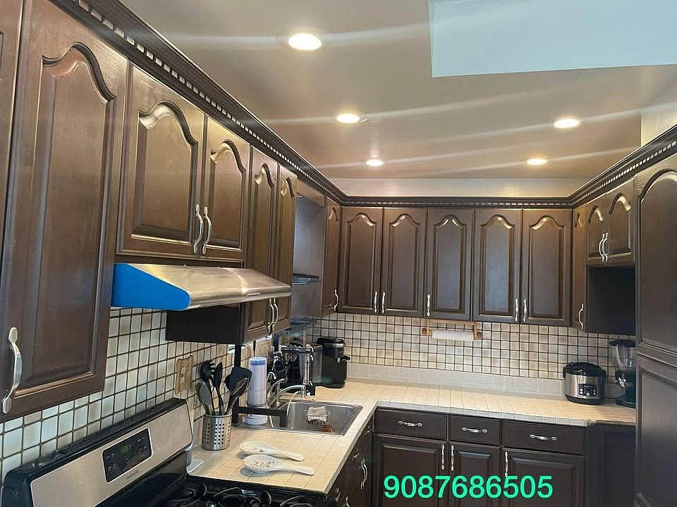 1st image of 1015 Cross Ave Floor 2