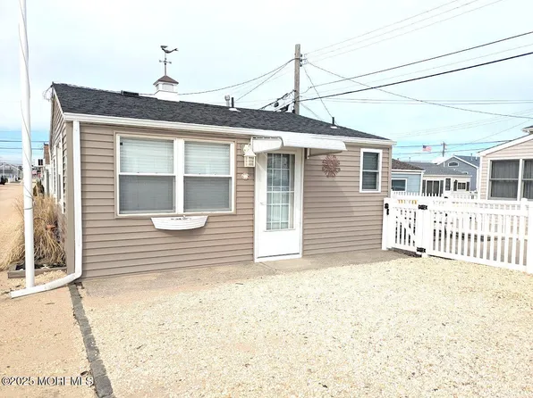 24 E Amberjack Way, Lavallette, NJ 08735