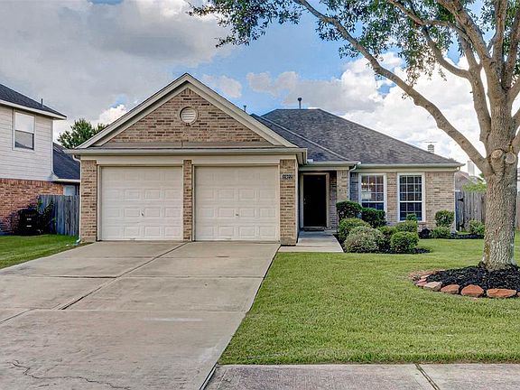 2nd image of 1922 Monarch Hollow Ln