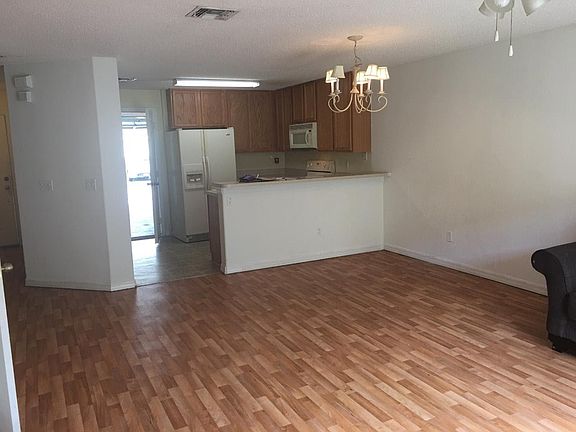 5th image of 13062 Lexington Summit St #123