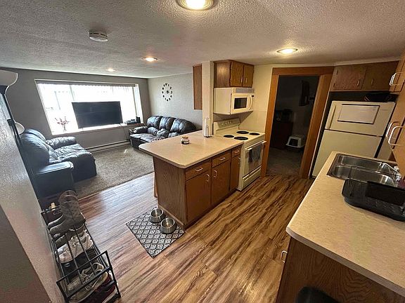 2nd image of 212808 Legion St #1