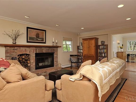4th image of 752 Old Kensico Rd
