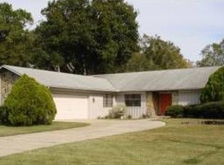 5850 Rick Dr, Zephyrhills, FL 33541