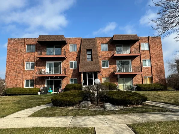 5704 128th St APT 3A, Crestwood, IL 60418