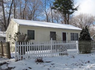 9 Scandinavia Ave, Worcester, MA 01603