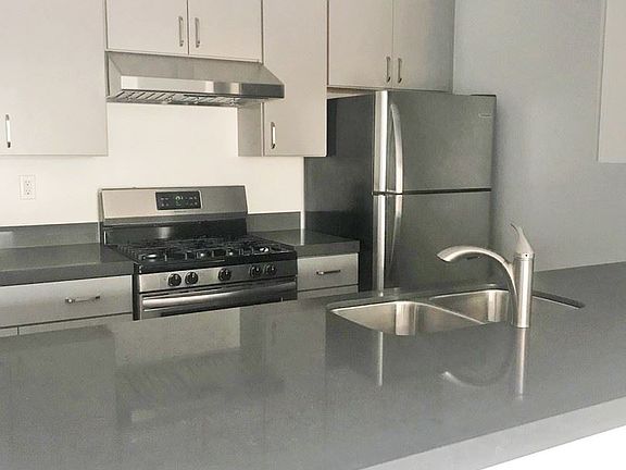 4th image of 116 Rose Ave APT 02