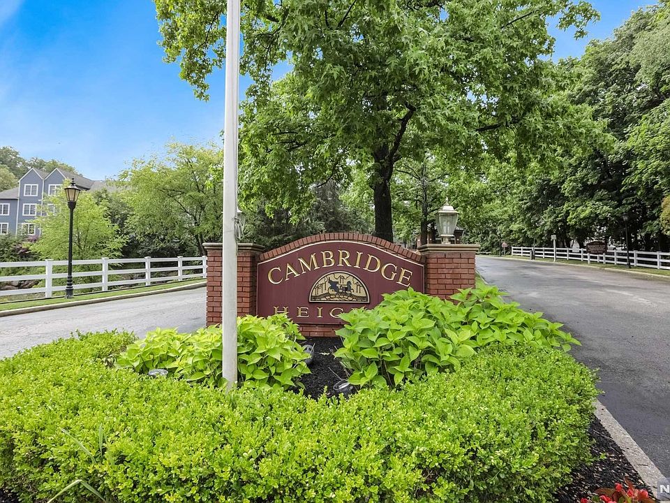 1st image of 393 Cambridge Dr #393