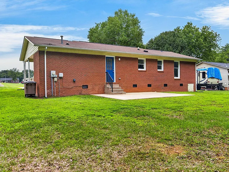 912 Kearney Dr — Photo 33