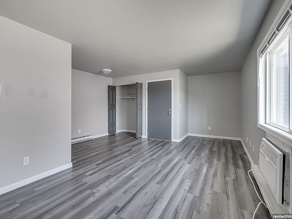 4th image of 1000 3rd St #C5