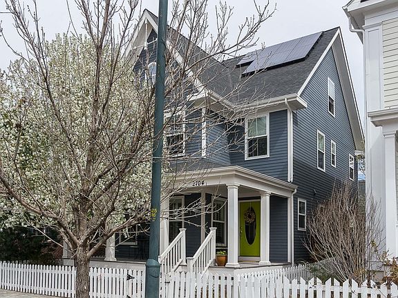 4th image of 2704 Dayton St