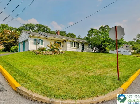 701 S Lincoln Ave, Walnutport, PA 18088