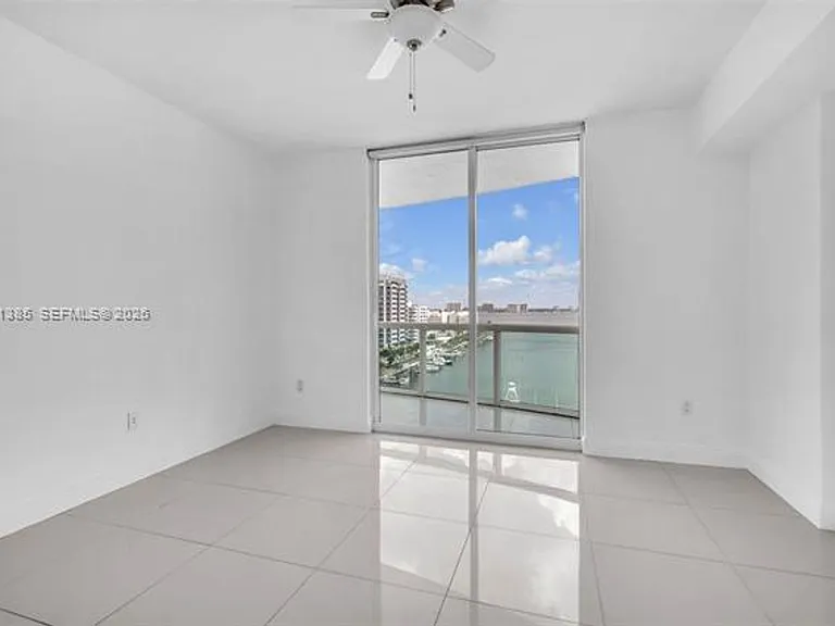 7900 Harbor Island Dr #1101 — Photo 13