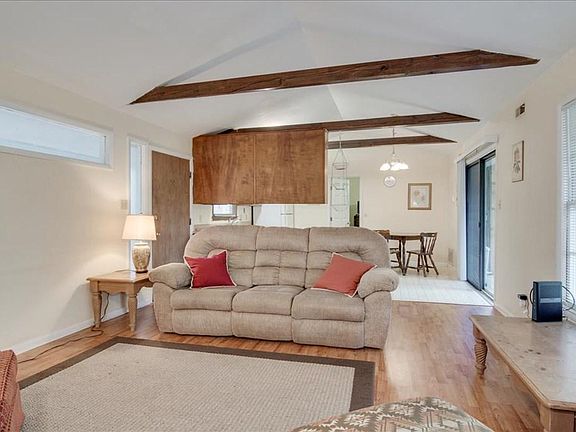 5th image of 2032 & 2044 Garnet Ln