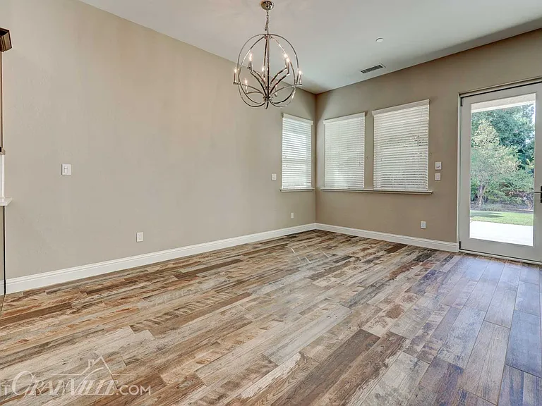 4809 N Sunset Ave — Photo 5