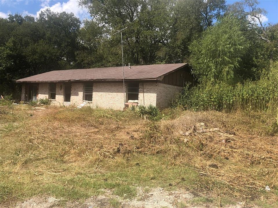 2nd image of 8247 Farmington Rd
