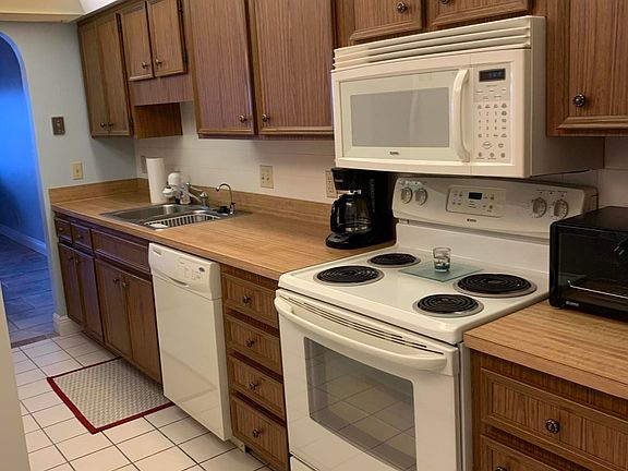 5th image of 520 Palm Springs Blvd APT 412