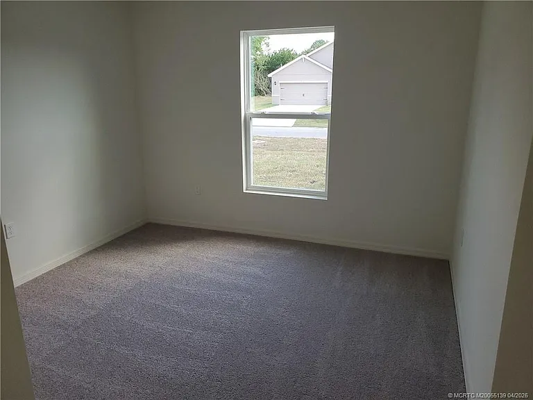 611 SW McComb Ave SW — Photo 10
