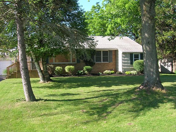 3rd image of 8595 Sunset Dr