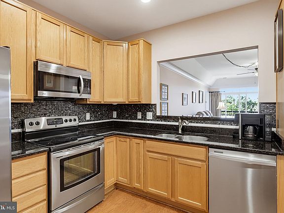 5th image of 7305 Maplecrest Rd Unit 304