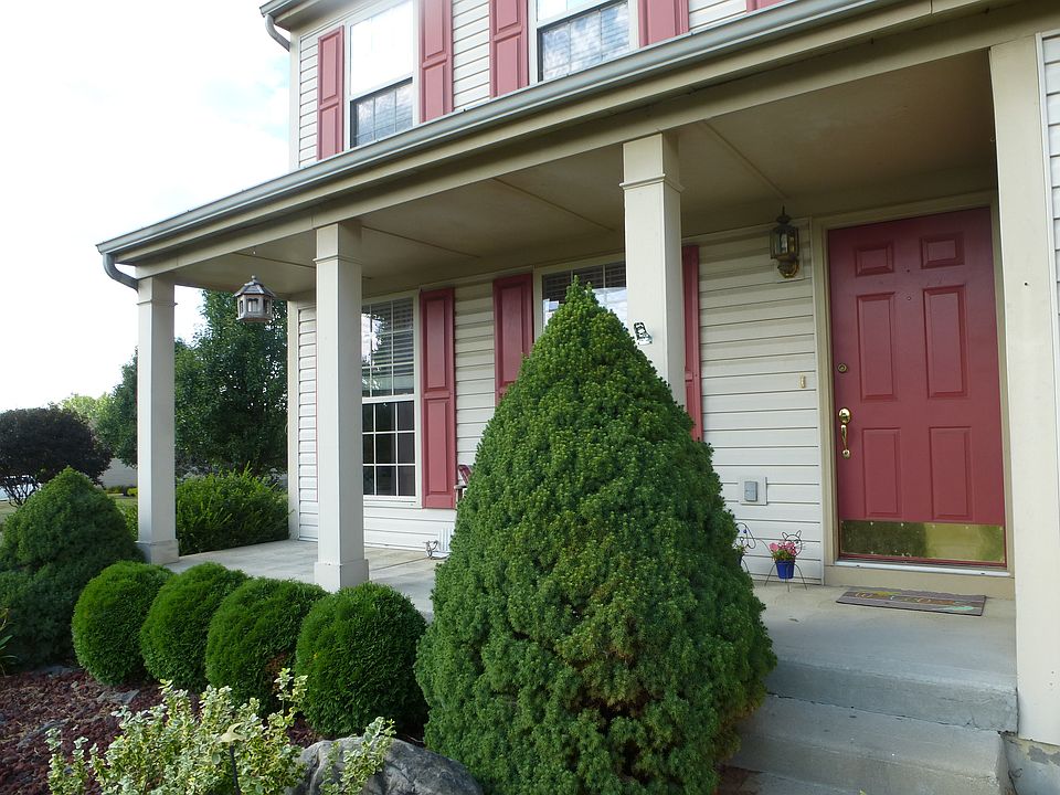 1st image of 110 Lakeview Dr