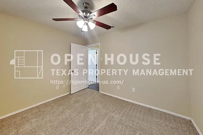 812 Arbor Downs Dr — Photo 16