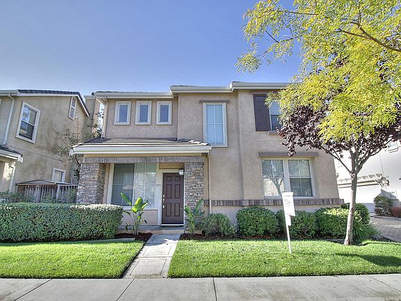 2nd image of 1971 Wayne Cir