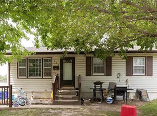 514 SW Mission Rd, Lees Summit, MO 64063