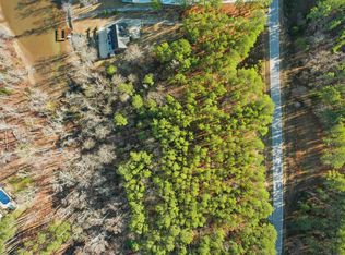 820 Eagles Harbor Dr, Hodges, SC 29653