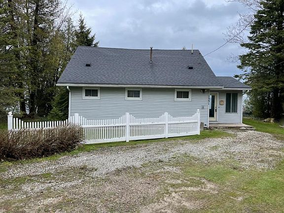 2nd image of 1551 Lakeside Dr
