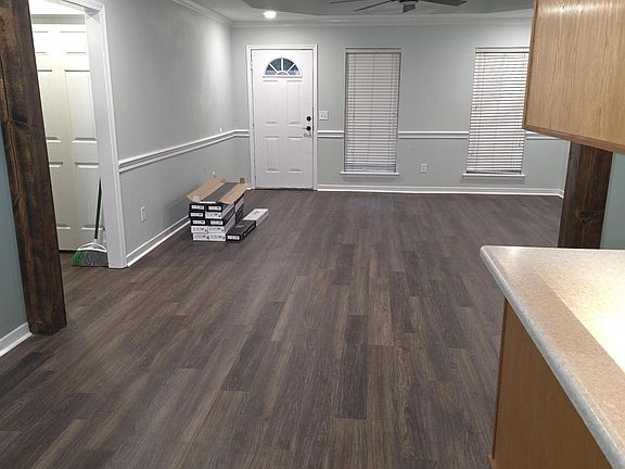 4th image of 563 Eaglewood Dr