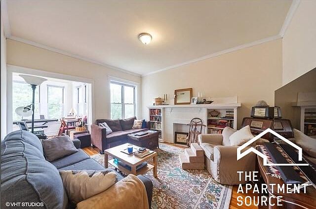 1st image of 3625 N Keeler Ave #3