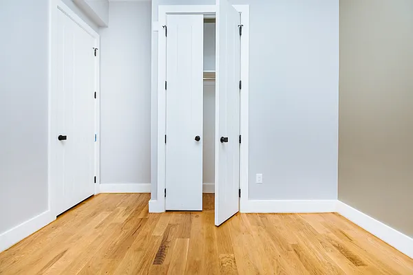 Rented by Nooklyn NYC LLC | media 53