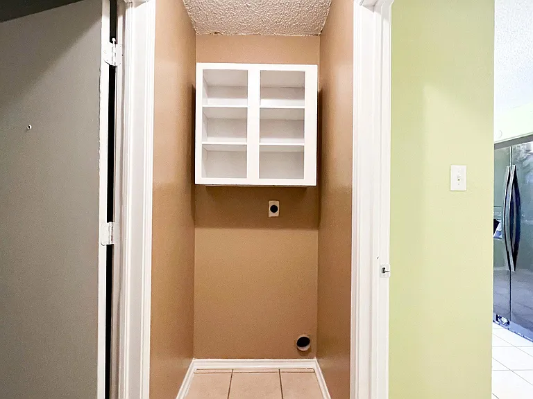 3406 Bamboo Ln — Photo 9