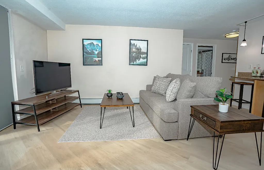 1 bed, 1.0 bath, 634 sqft, $1,675 — Photo 1