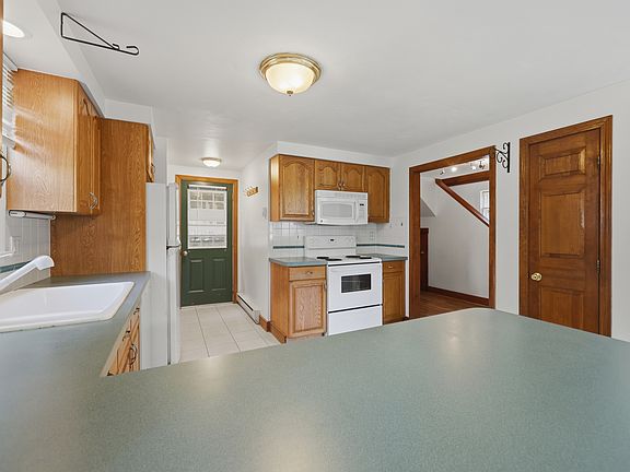 3rd image of 21 Janet Cir #2