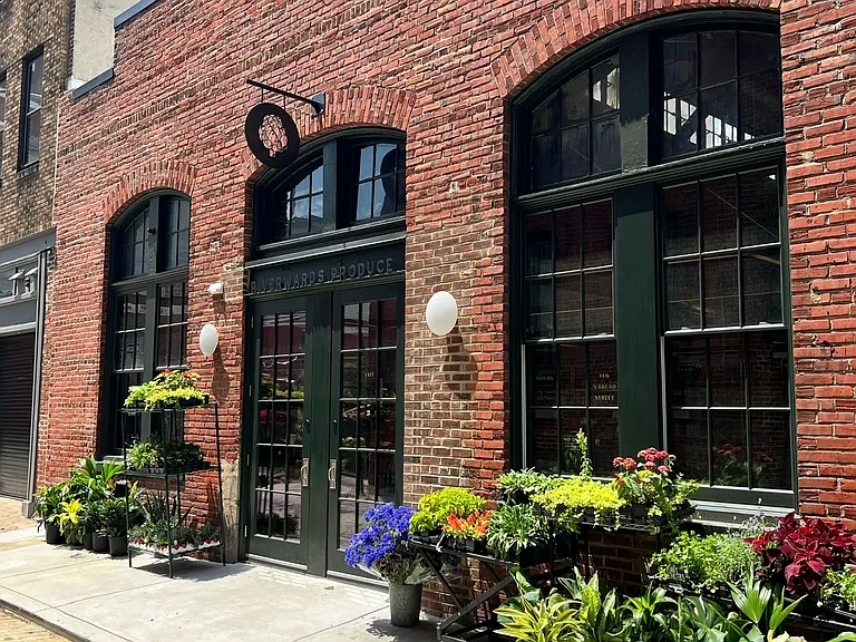 150 N Bread St — Photo 20